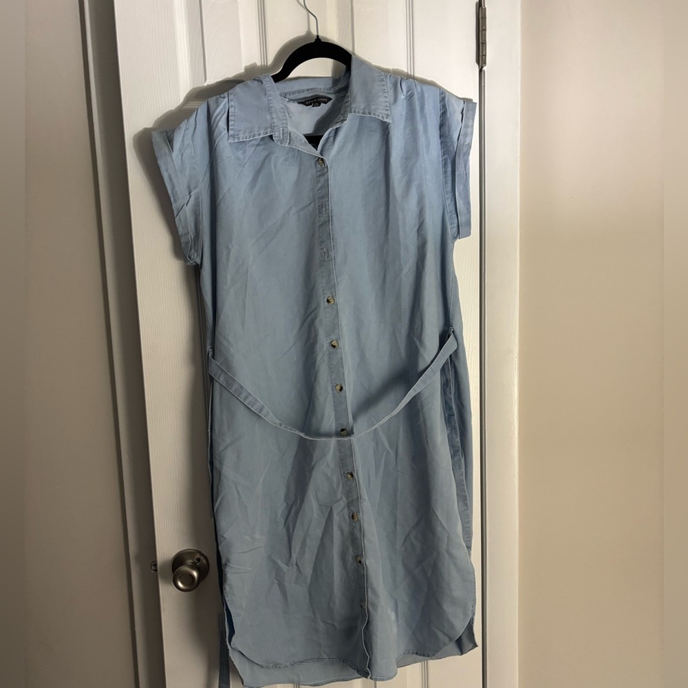 Short sleeve, denim dress with tie waist